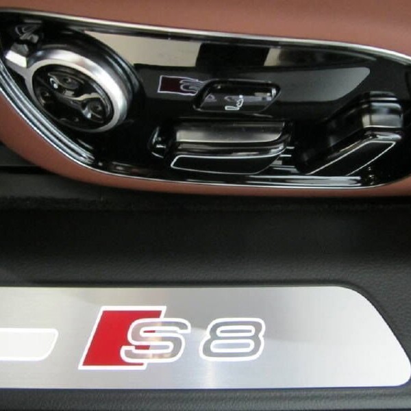 Audi S8  из Германии (8634)
