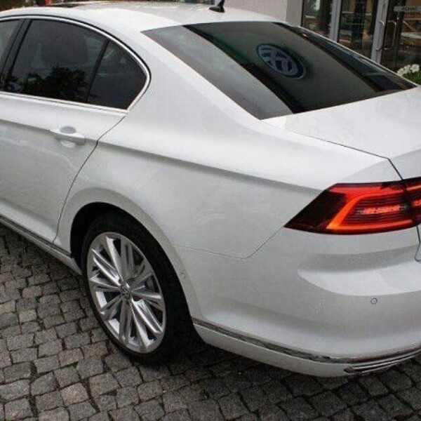 Volkswagen Passat из Германии (8843)