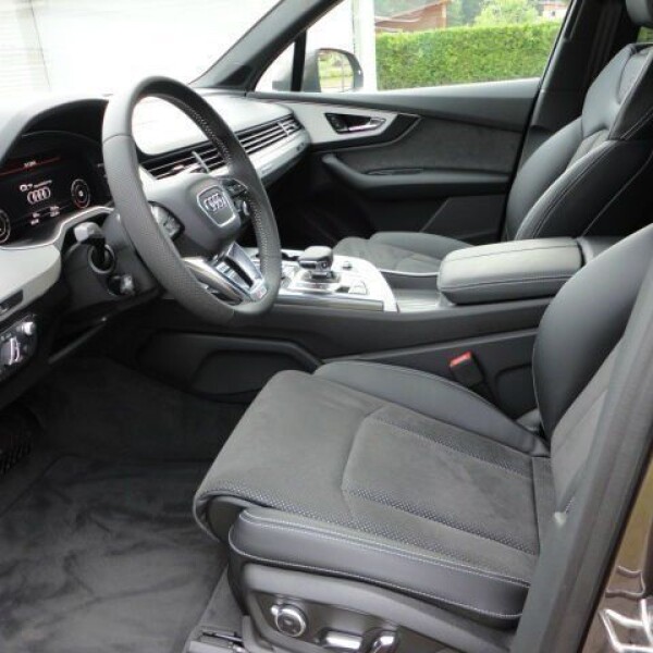 Audi Q7 из Германии (8983)