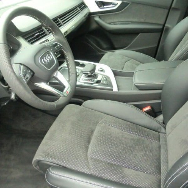 Audi Q7 из Германии (9421)