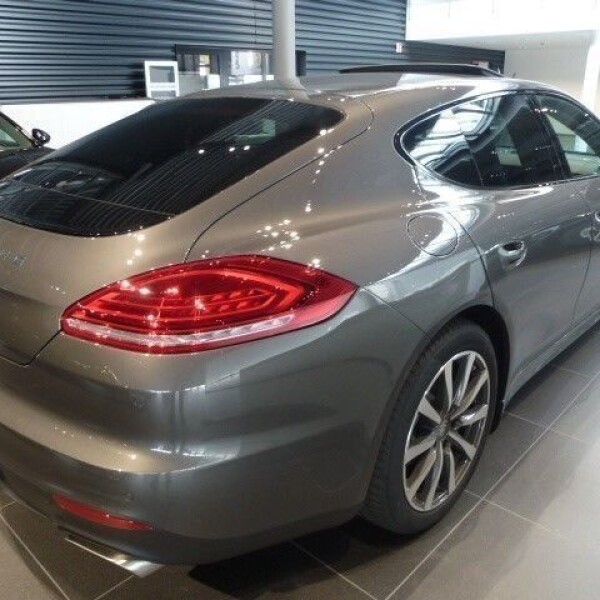 Porsche Panamera  из Германии (9588)