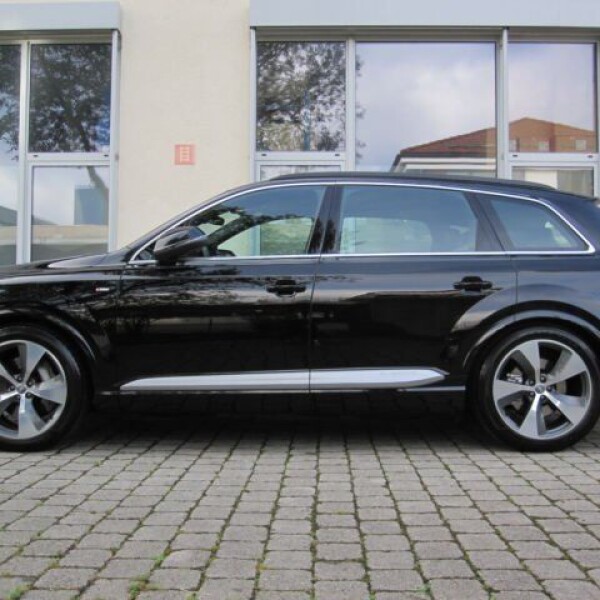 Audi Q7 из Германии (9891)