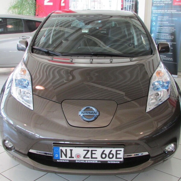 Nissan Leaf из Германии (10173)