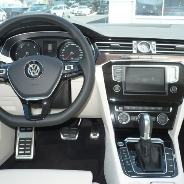 Volkswagen Alltrack из Германии (10422)