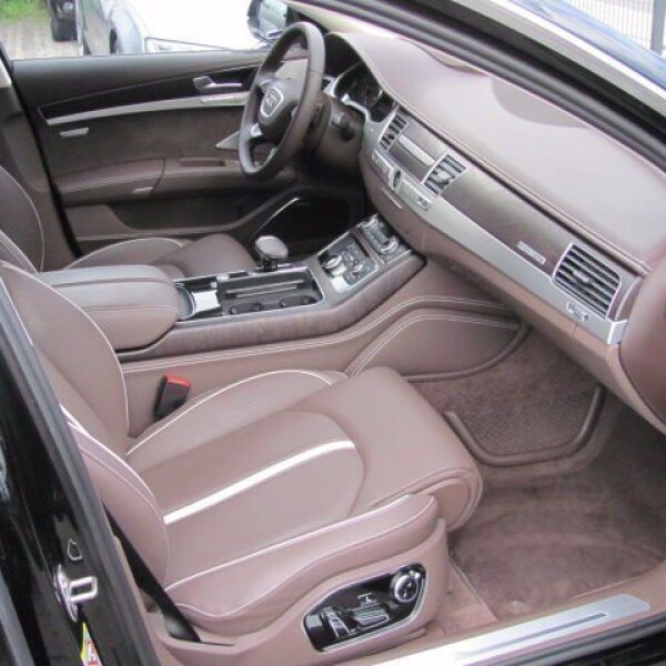 Audi A8  из Германии (10464)