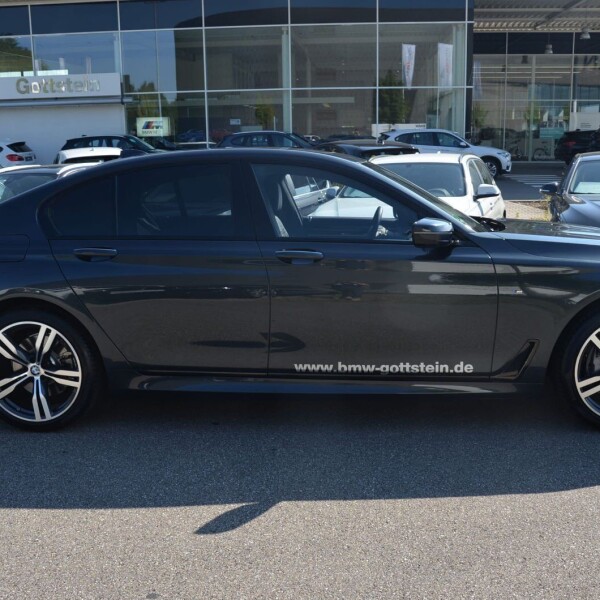 BMW 7-серии из Германии (10626)