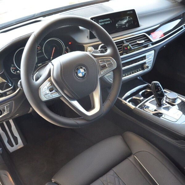 BMW 7-серии из Германии (10627)