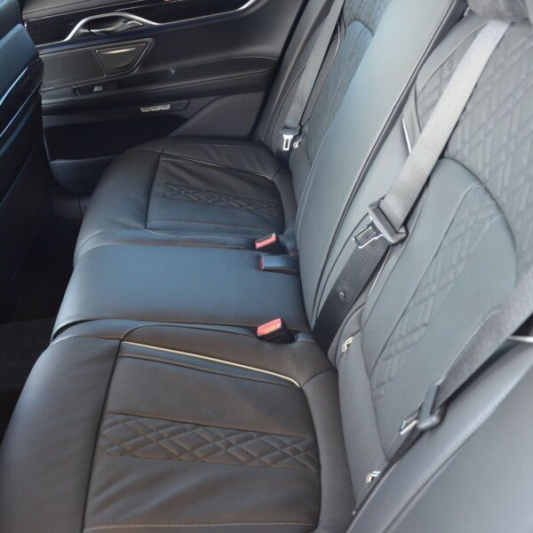 BMW 7-серии из Германии (10629)