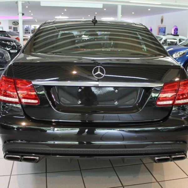 Mercedes-Benz E-Klasse из Германии (10944)