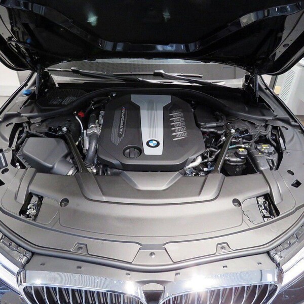 BMW 7-серии из Германии (12246)