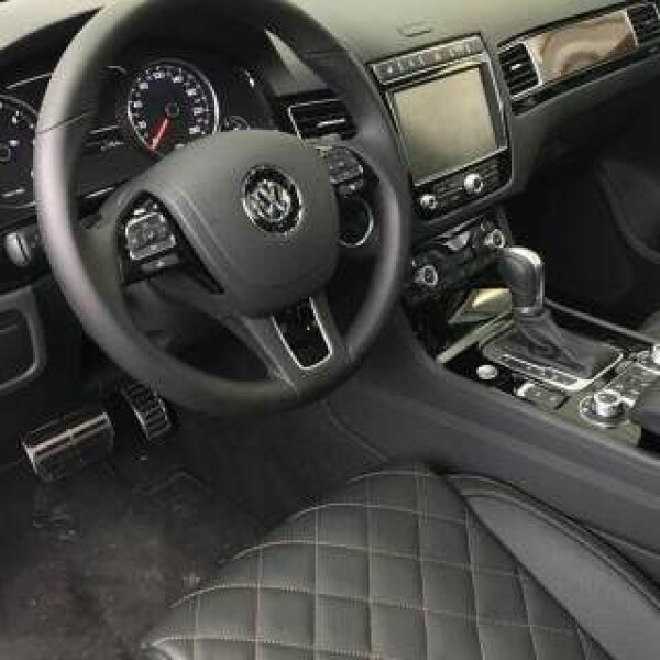Volkswagen Touareg из Германии (12324)