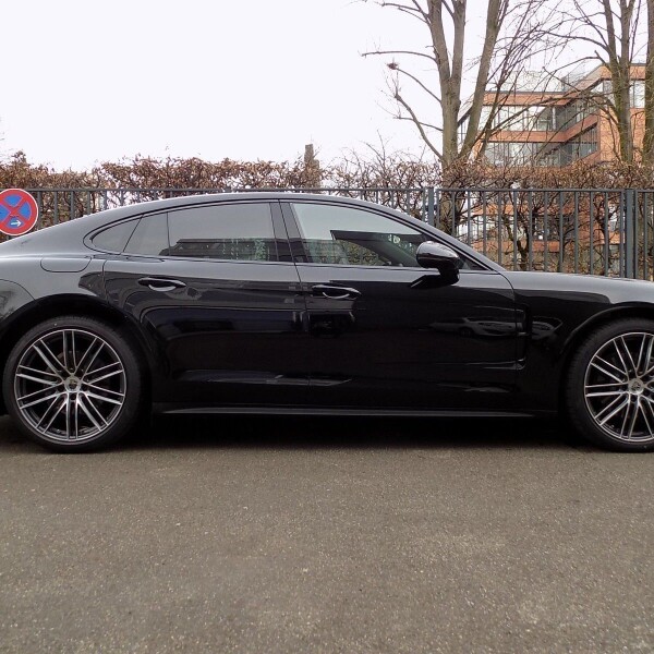 Porsche Panamera  из Германии (12392)