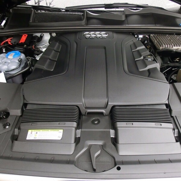 Audi Q7 из Германии (13057)