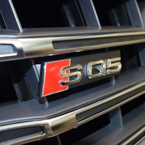 Audi SQ5 из Германии (13136)