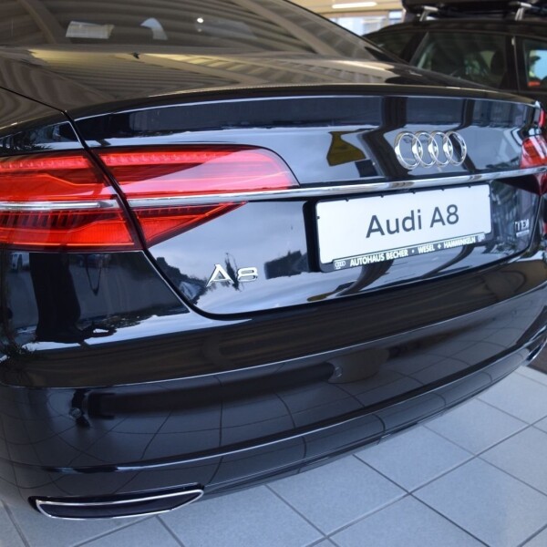 Audi A8  из Германии (13441)