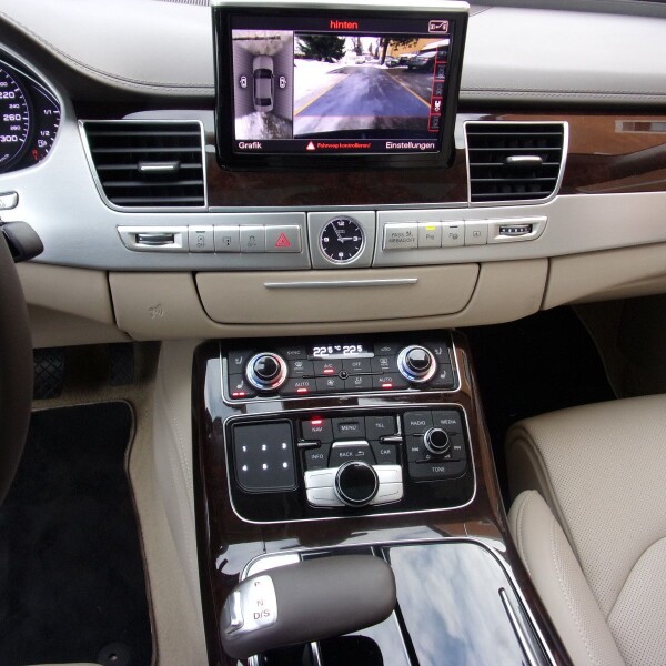 Audi A8  из Германии (13458)