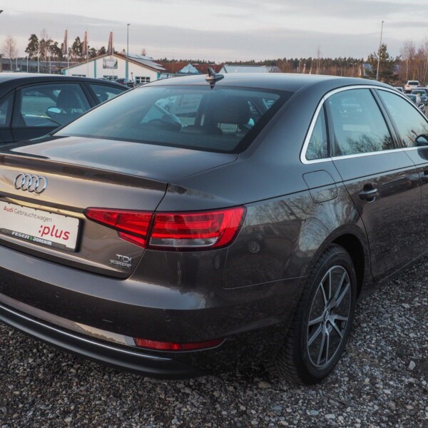 Audi A4  из Германии (13574)