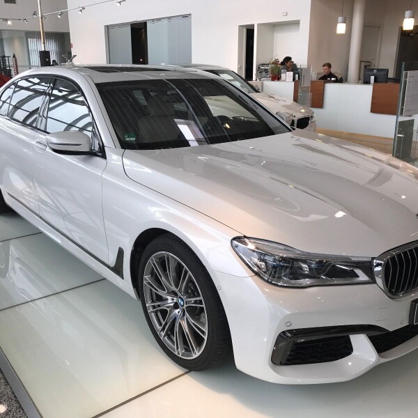 BMW 7-серии из Германии (13922)