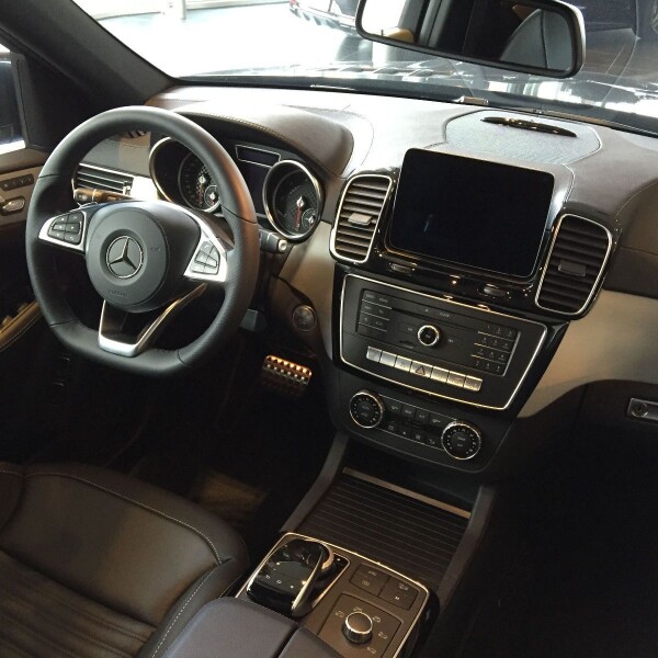 Mercedes-Benz GLS-Klasse из Германии (14770)