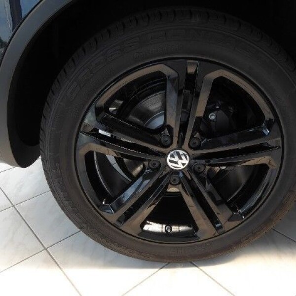 Volkswagen Touareg из Германии (15511)