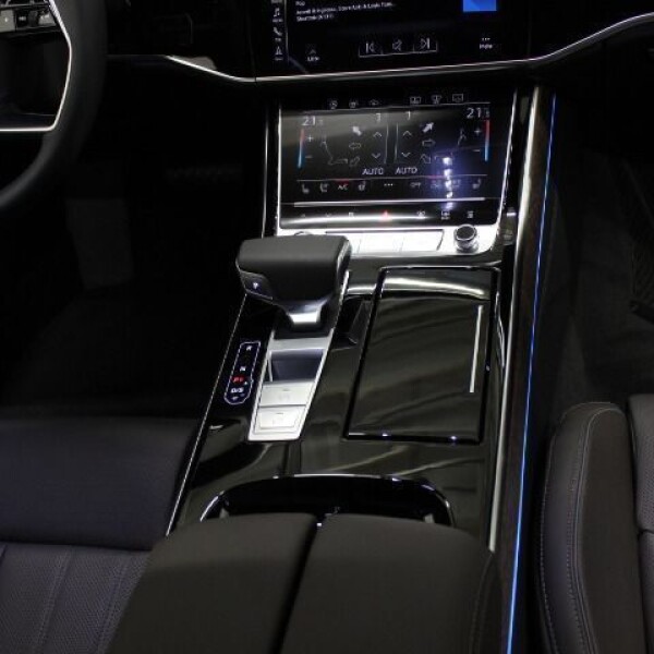 Audi A8  из Германии (16179)