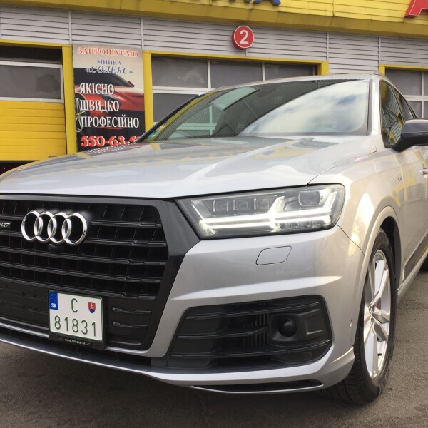 Audi SQ7 из Германии (16270)