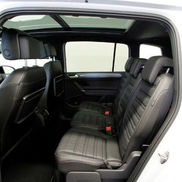 Volkswagen Touran из Германии (16587)