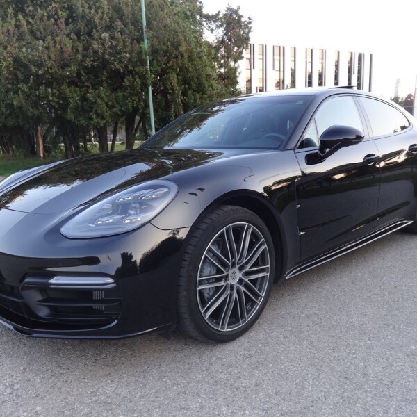 Porsche Panamera  из Германии (16900)