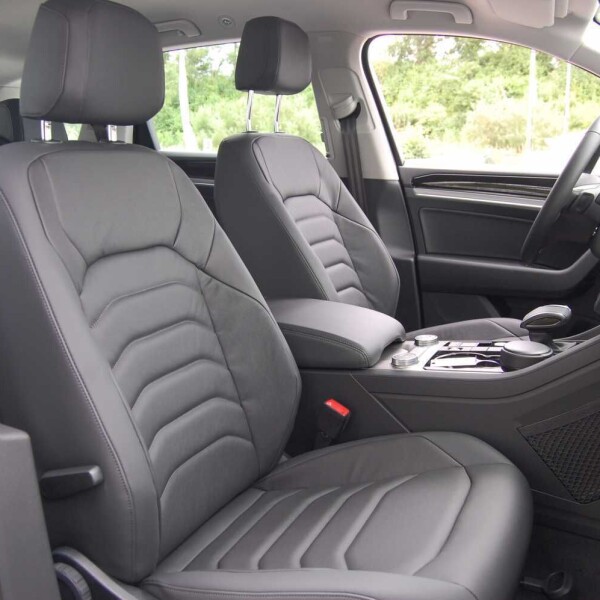 Volkswagen Touareg из Германии (17264)