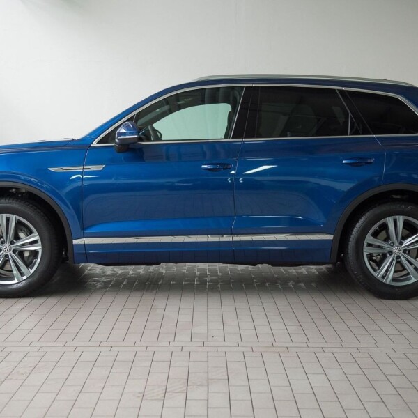 Volkswagen Touareg из Германии (17268)