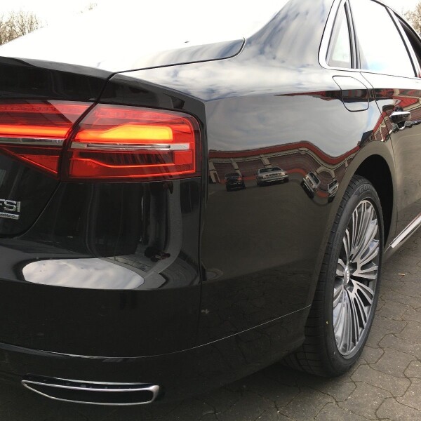 Audi A8  из Германии (17544)