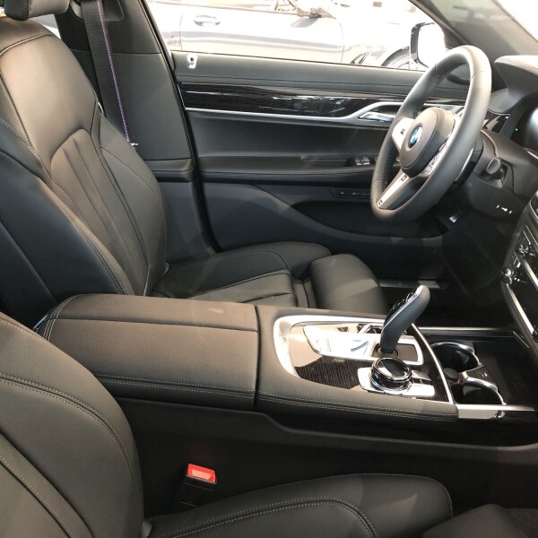 BMW 7-серии из Германии (19062)