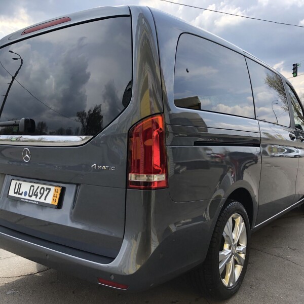 Mercedes-Benz Vito/ Viano V220, V250, V300 из Германии (19251)