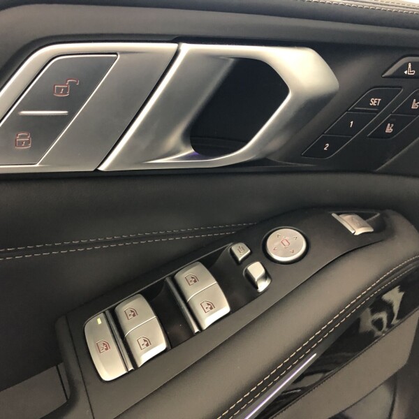 BMW X7 из Германии (20360)