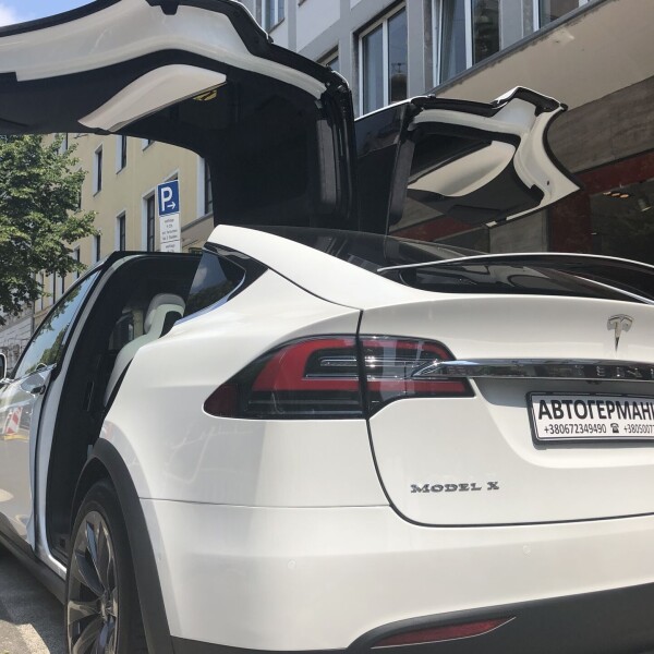TESLA Model X из Германии (20922)