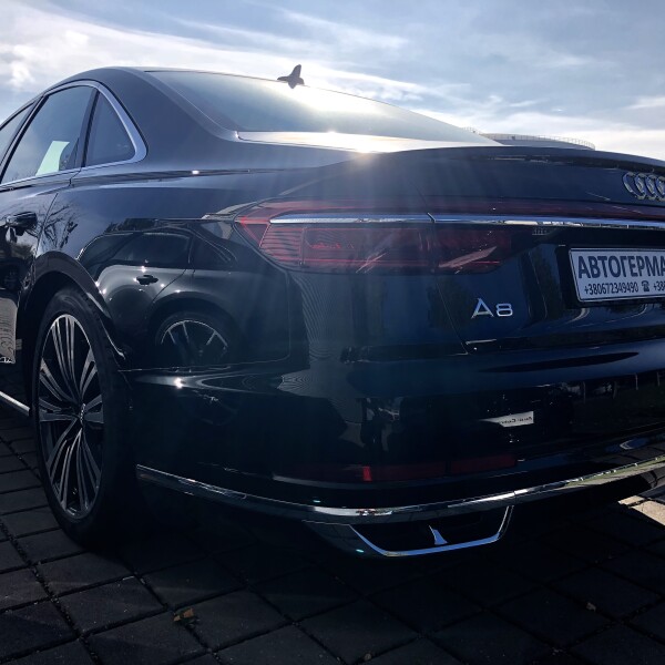 Audi A8  из Германии (21614)