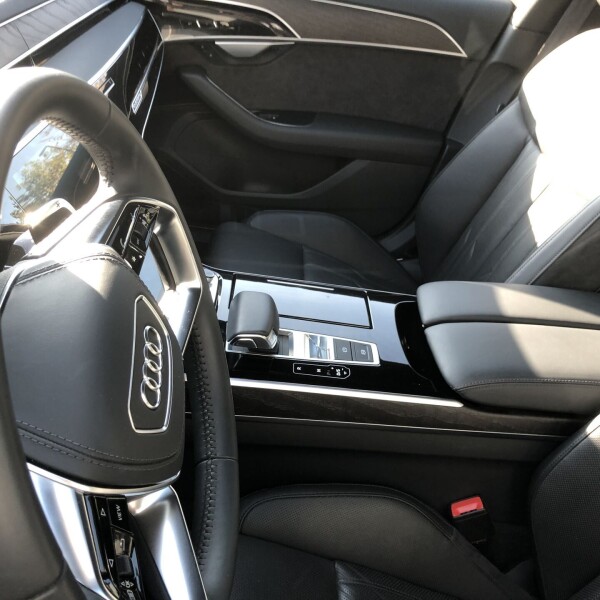 Audi A8  из Германии (21628)