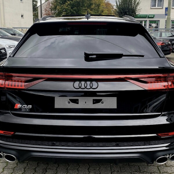 Audi SQ8 из Германии (22260)