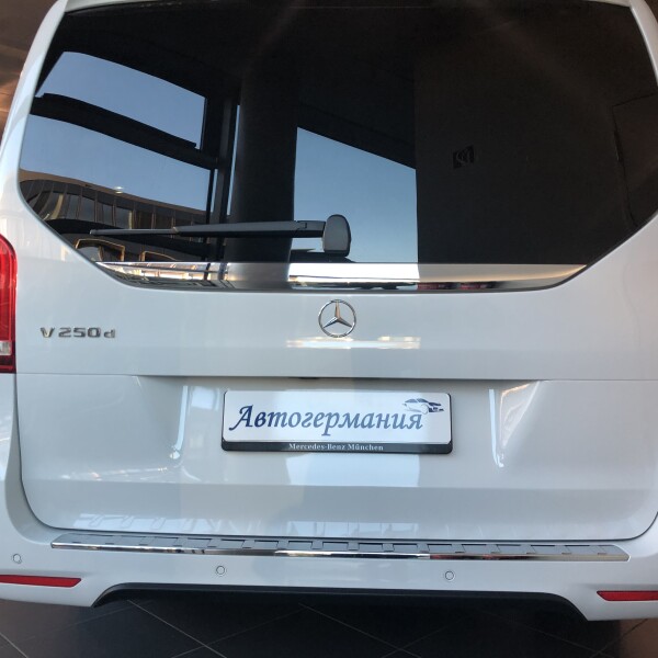 Mercedes-Benz Vito/ Viano V220, V250, V300 из Германии (22401)