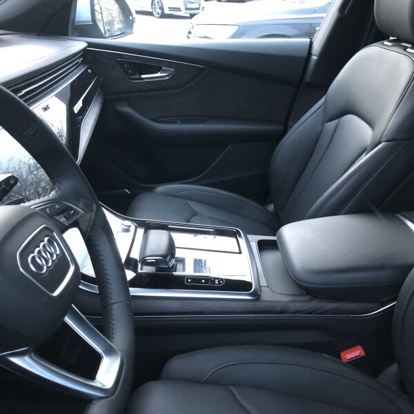 Audi Q8 из Германии (22584)
