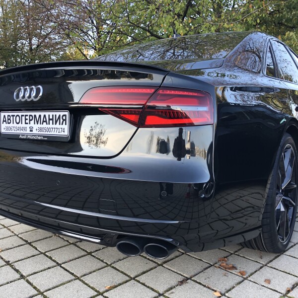 Audi S8  из Германии (22922)