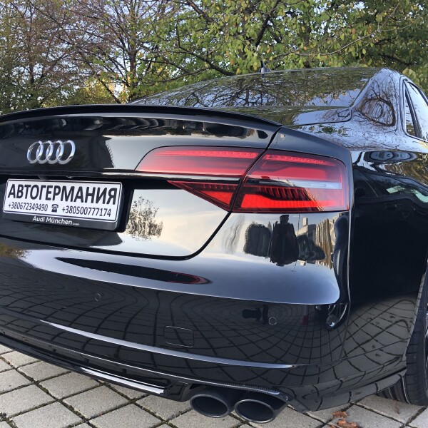 Audi S8  из Германии (22913)