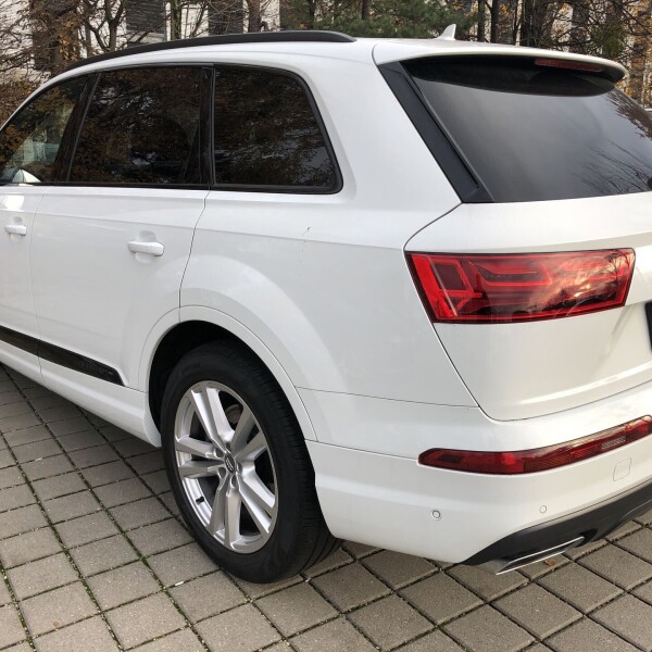 Audi Q7 из Германии (23286)