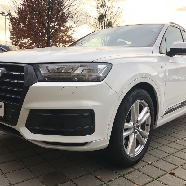 Audi Q7 из Германии (23275)