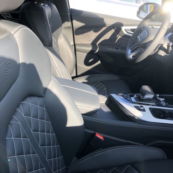 Audi Q7 из Германии (23299)