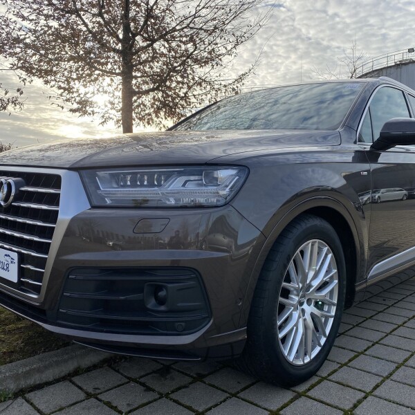 Audi Q7 из Германии (23622)