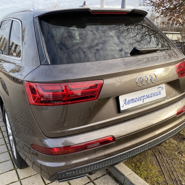 Audi Q7 из Германии (23600)
