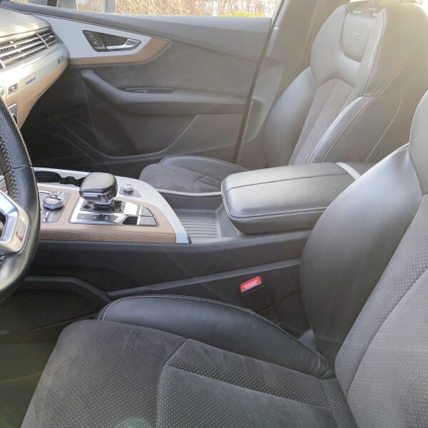 Audi Q7 из Германии (23626)