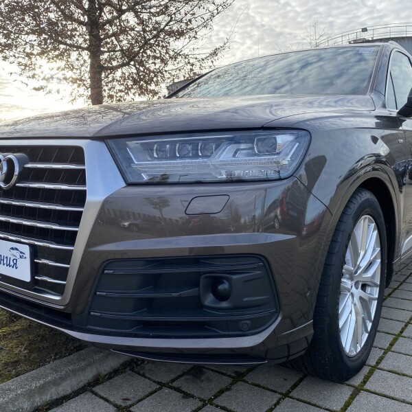 Audi Q7 из Германии (23613)