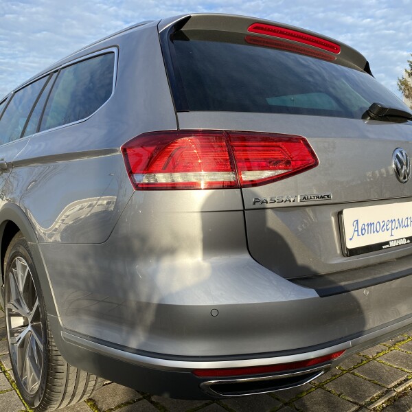 Volkswagen Alltrack из Германии (23715)